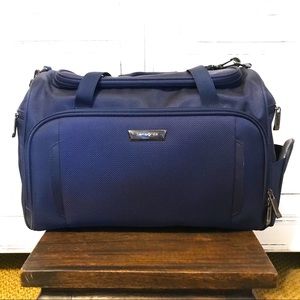 EUC. SAMSONITE duffle style travel bag navy blue